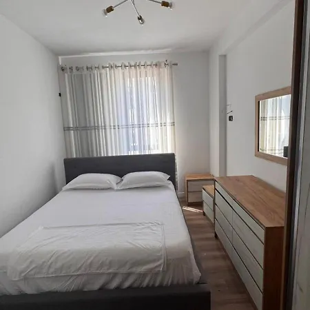 Apartamento Skyline Retreat Fresku Tirana