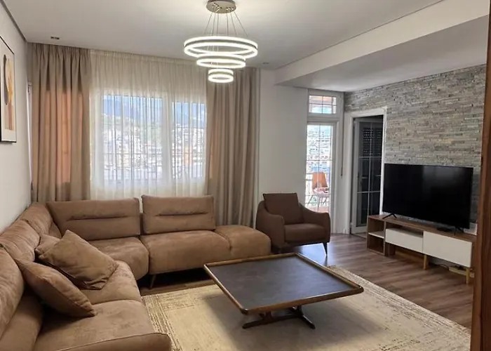 Skyline Retreat Fresku Lejlighed Tirana
